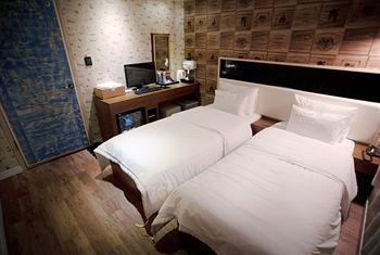Atti Chungmuro Hotel 2*