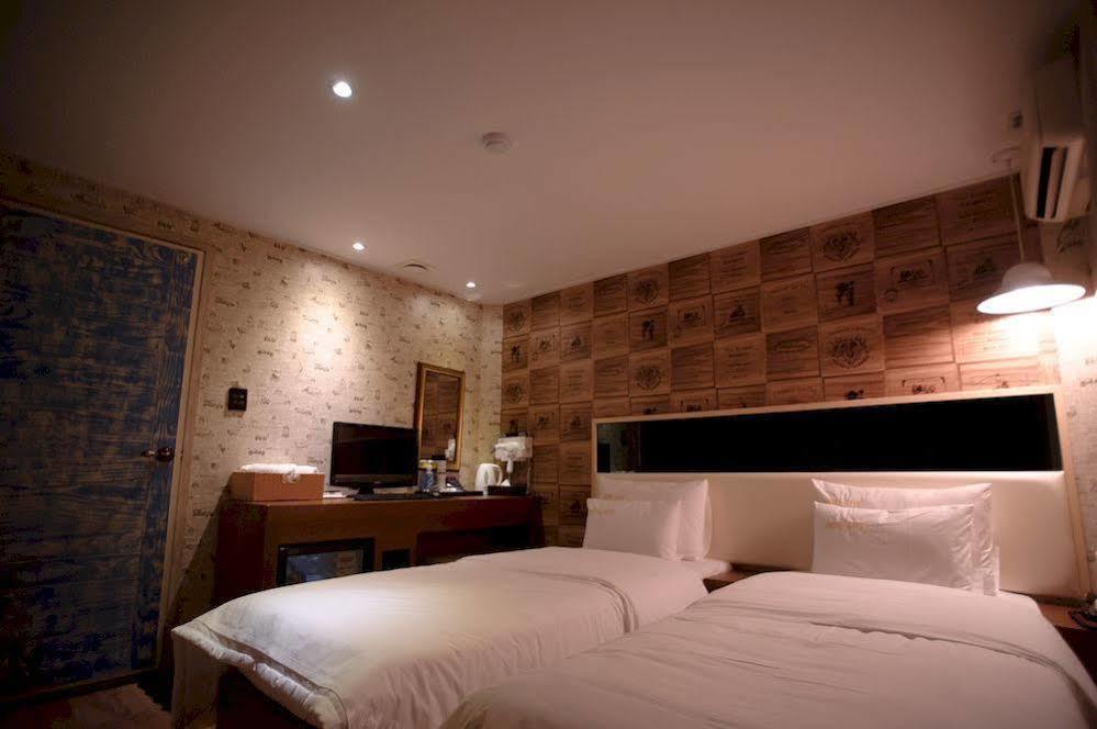 Atti Chungmuro Hotel 2*